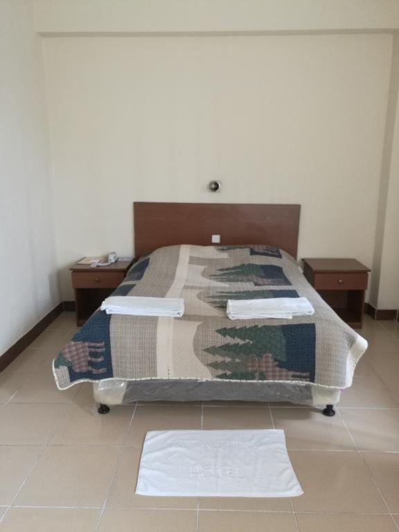 Hotel Ta Ta Chino La Brigada ภายนอก รูปภาพ