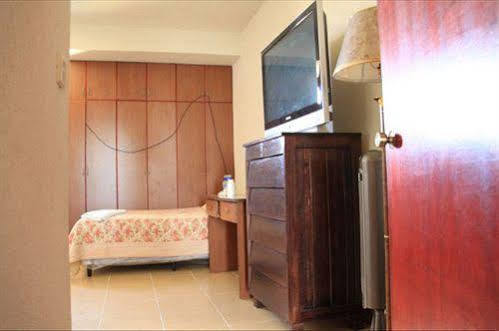 Hotel Ta Ta Chino La Brigada ภายนอก รูปภาพ